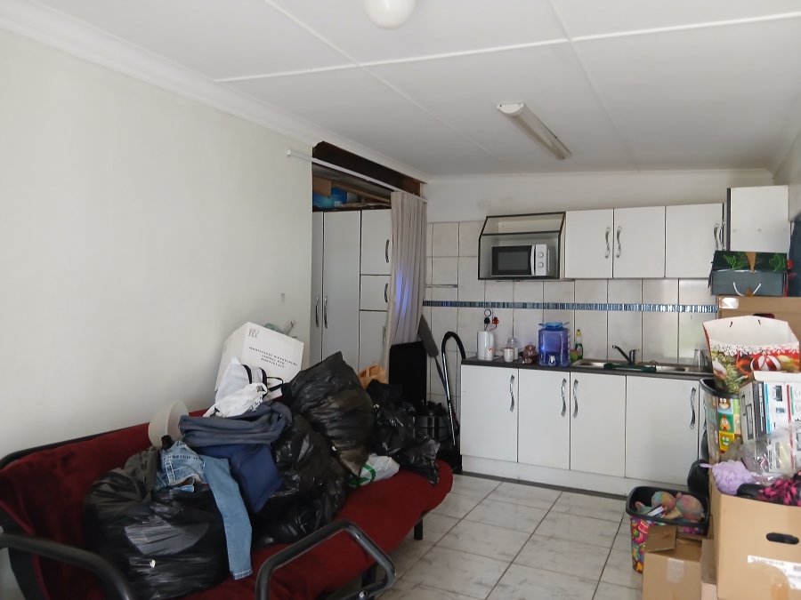3 Bedroom Property for Sale in Summerpride Eastern Cape